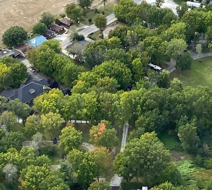 Vue aérienne du domaine en bordure du lac